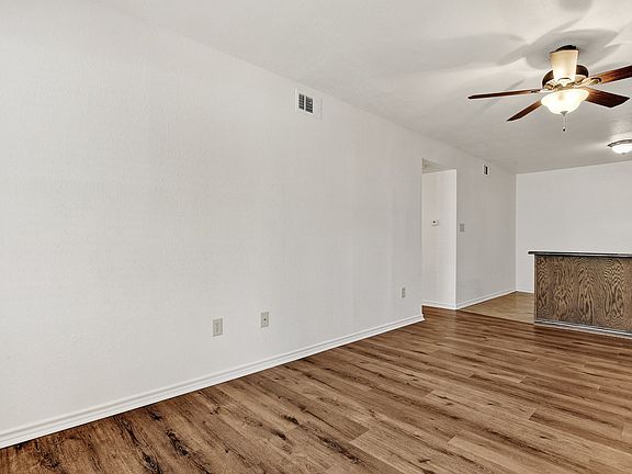 4th image of 206 N Eubanks St #14