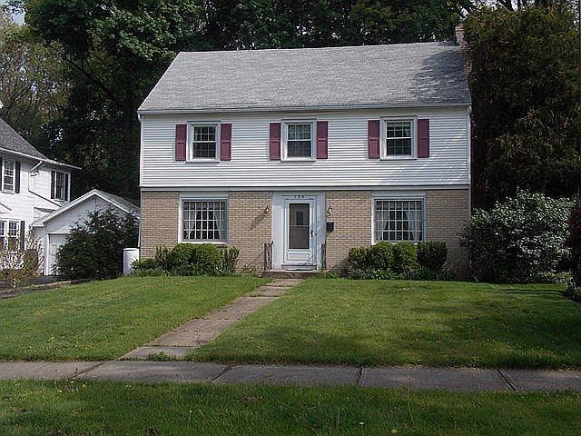 1st image of 134 Chestnut Hill Dr