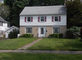 134 Chestnut Hill Dr, Rochester, NY 14617
