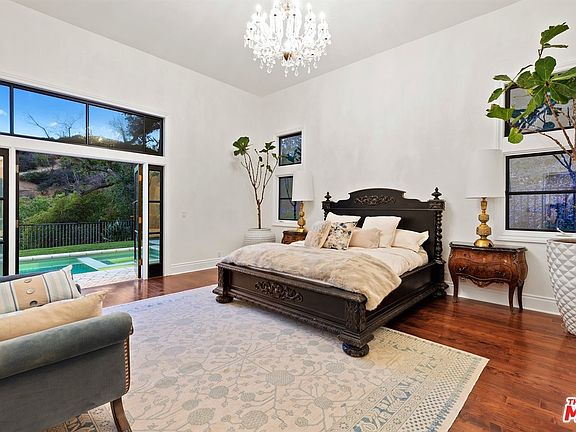 4th image of 3444 Laurelvale Dr