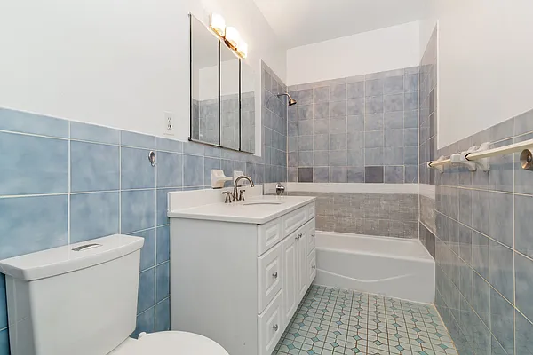 Rented by REAL New York | media 9