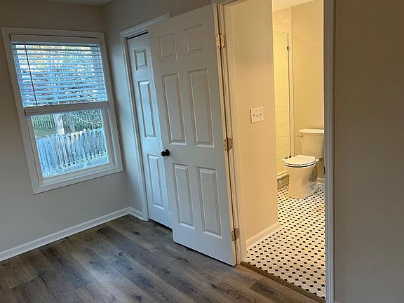 4th image of 1311 Everett Ave #A
