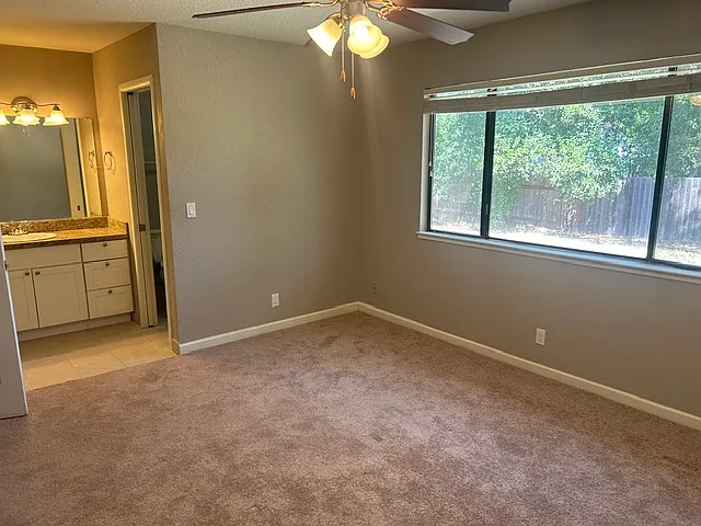 8601 Stratus Dr — Photo 14