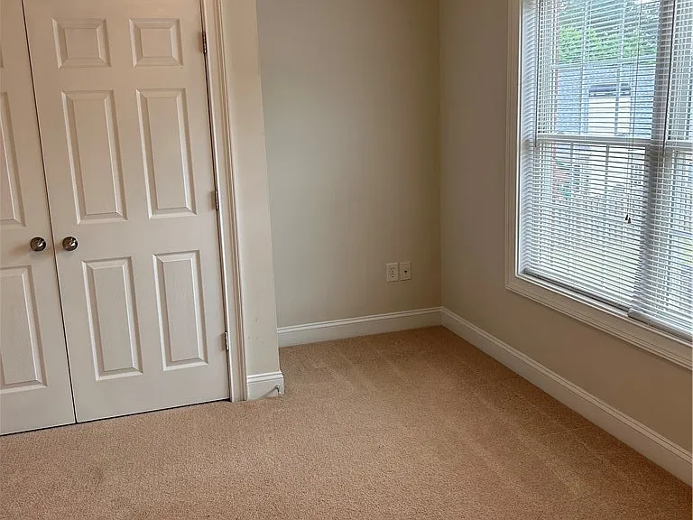 1111 Brookshire Dr — Photo 13