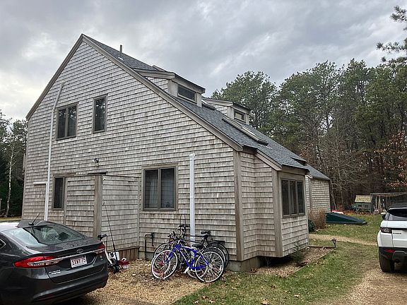 5th image of 20 Leona Ln