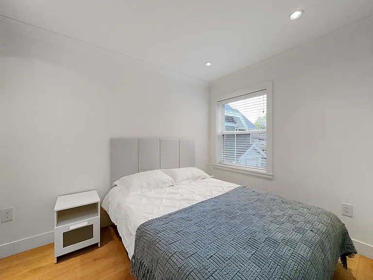 7826 Bennett Rd — Photo 8
