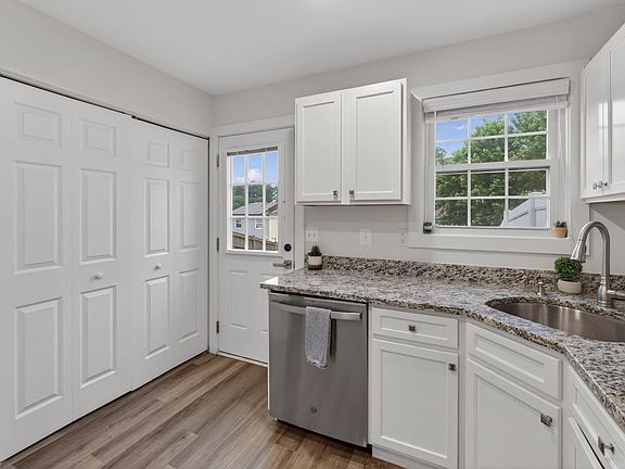 5th image of 731 Prospect Ave