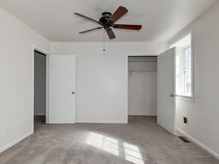 105 Hughey Ct — Photo 7