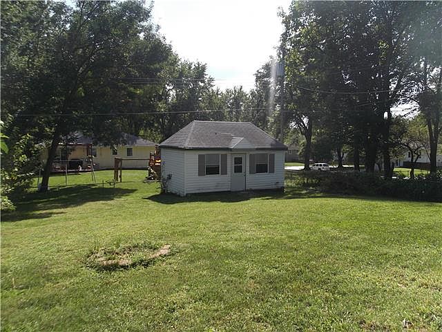 2nd image of 804 NE Wien Ave