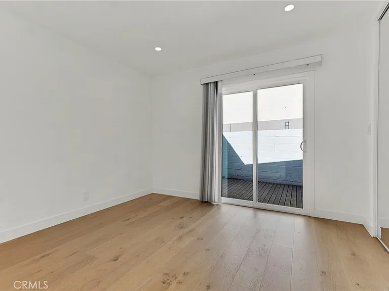 7841 W 83rd St — Photo 39