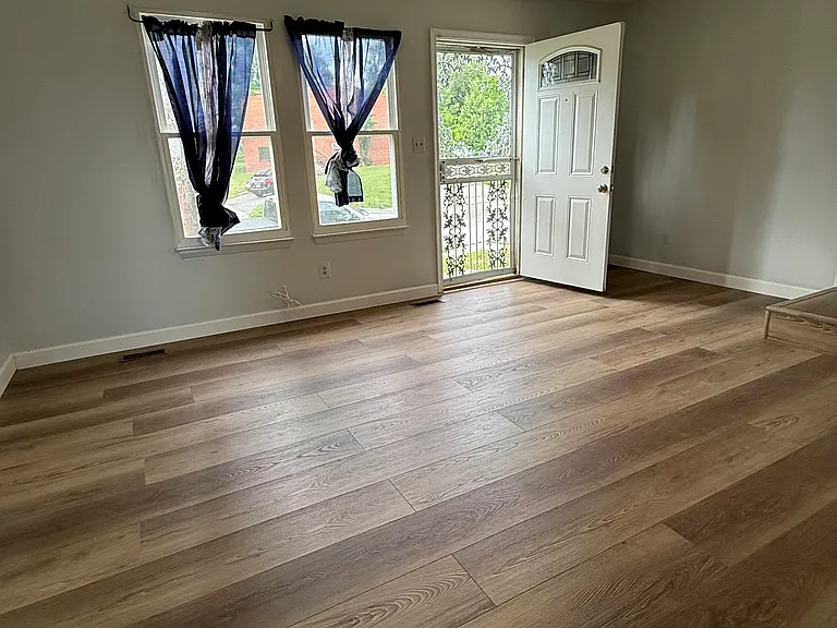4309 Davis Ave — Photo 5