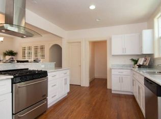 6451 Raymond St, Oakland, CA 94609