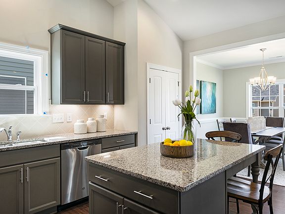 Images of the home are for illustrative purposes only and should never be relied upon