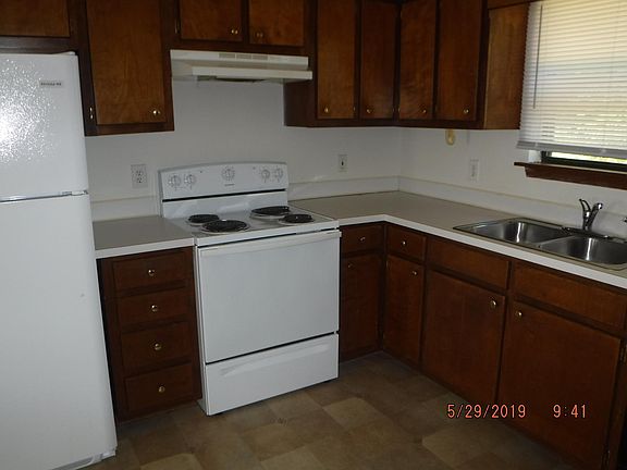 4th image of 203 B Wyndham Cir