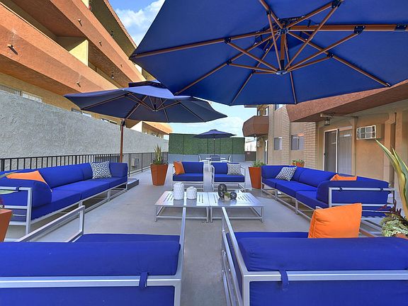 4th image of 1727 W Glenoaks Ave #8772206