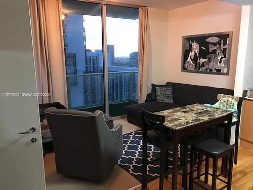 300 S Biscayne Blvd Photo 1