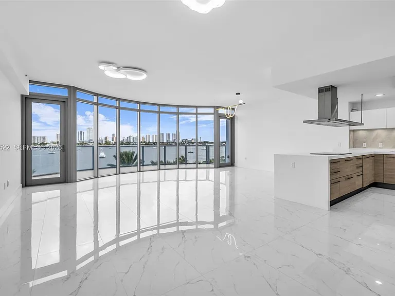 17111 Biscayne Blvd #411 — Photo 7