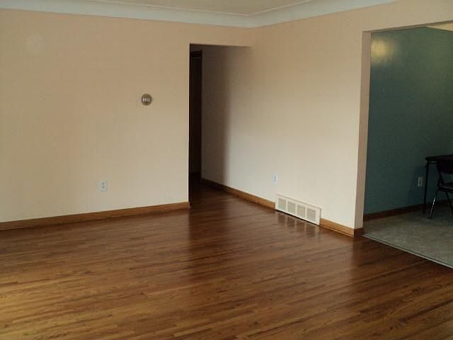 2nd image of 2749 Lyceum Pl