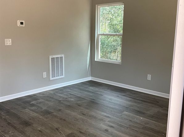 320 Adams Ave, Batesburg, SC 29006