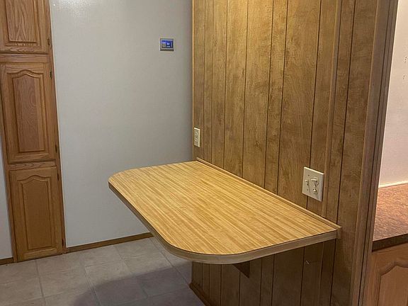 5th image of 1650 Russell Dr