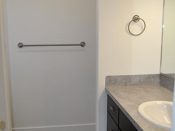5th image of 3251 N Florian Ave