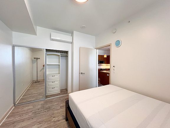 3rd image of 555 South St #3801