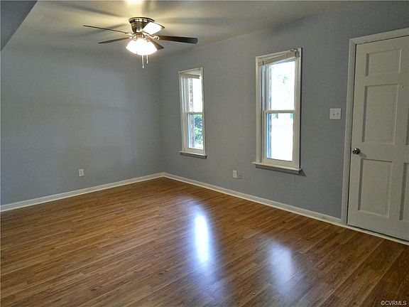 3rd image of 3624 Meadowdale Blvd