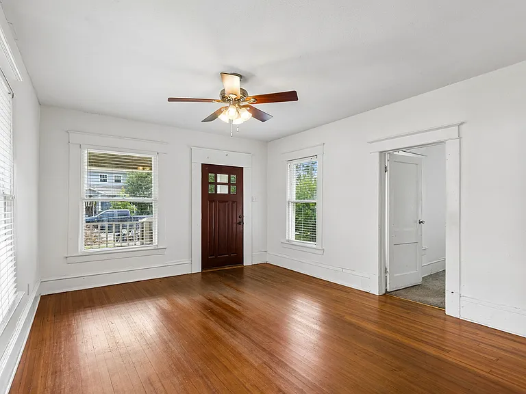 5505 Richard Ave — Photo 2