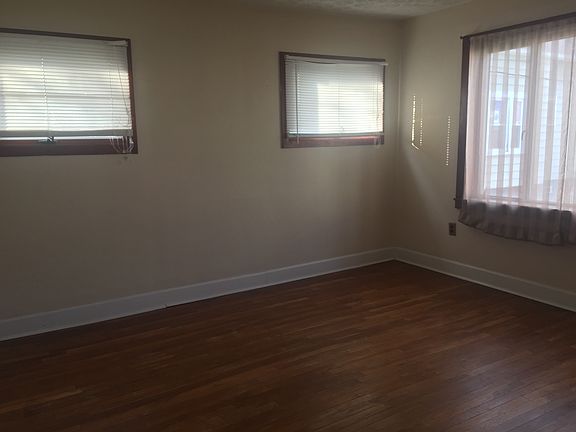 5th image of 4105 Oak Park Ave