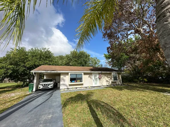 1818 SE Vesthaven Court, Port St Lucie, FL 34952