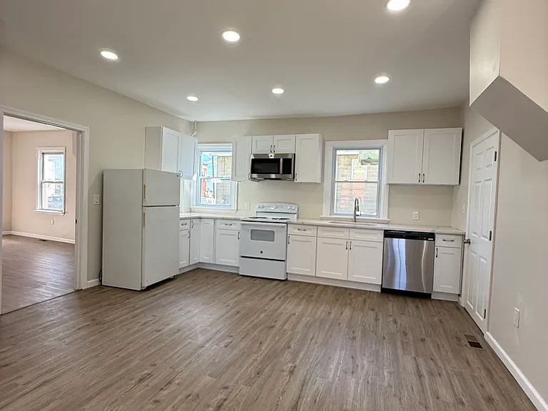 225 Herman Ave #1 — Photo 4