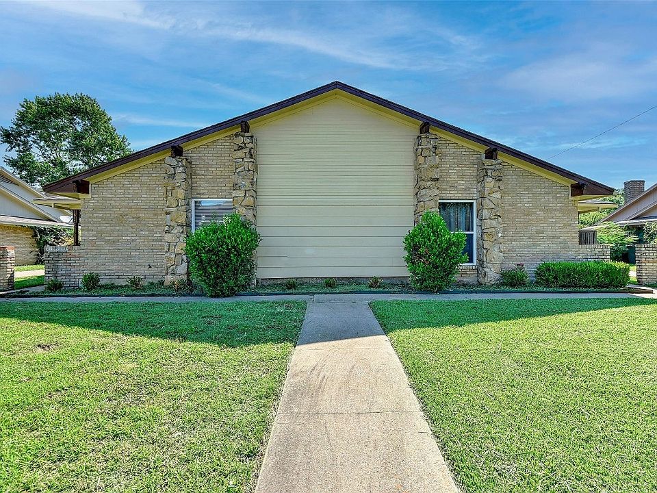1st image of 1817 Crescent Dr #1819