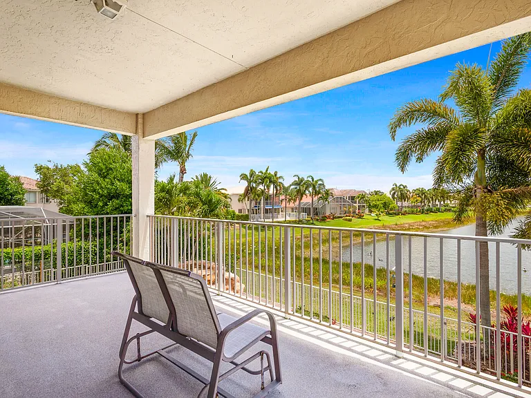 4600 Mariners Cove Dr — Photo 16