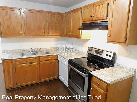 2nd image of 2103 Finley St