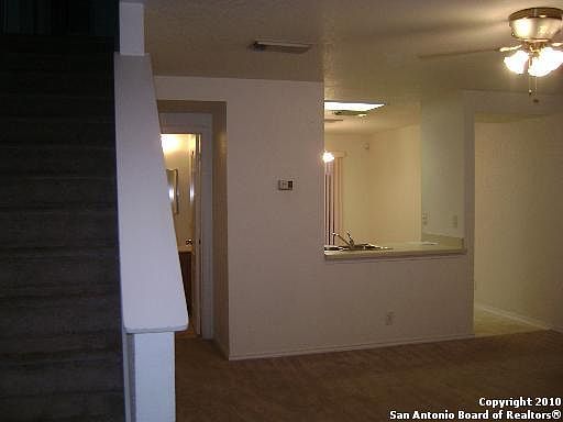 3rd image of 114 McLennan Oak