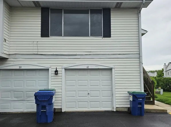 61 Red Barn Rd #1, Matteson, IL 60443