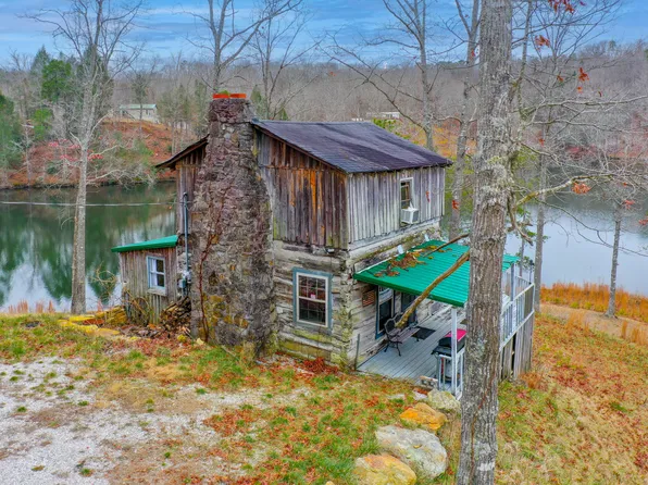 189 Rocky Point Rd, East Bernstadt, KY 40729