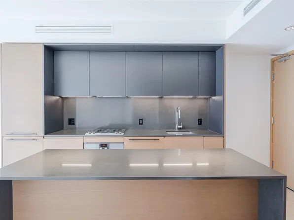 1289 Hornby St #2710, Vancouver, BC V6Z 0G7