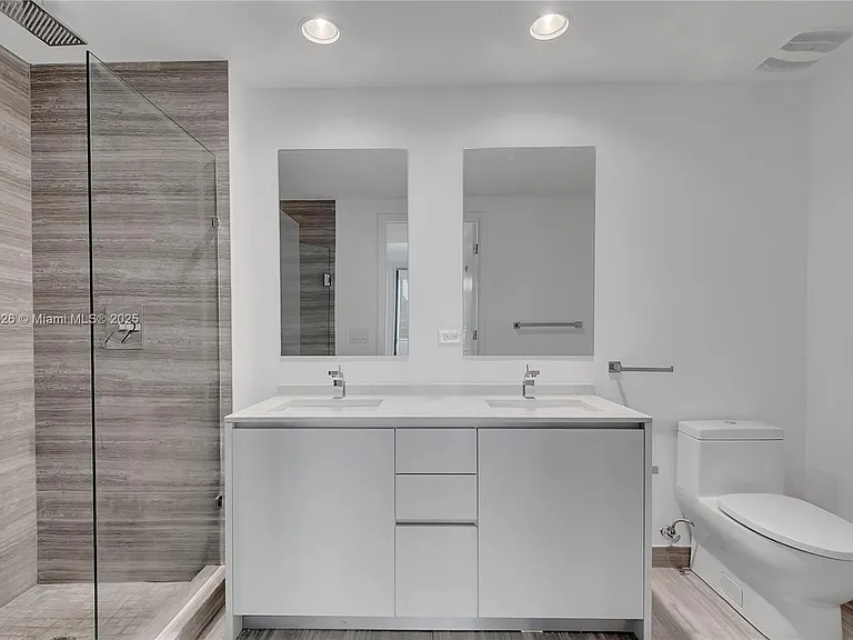 1010 Brickell Ave #1904 — Photo 16