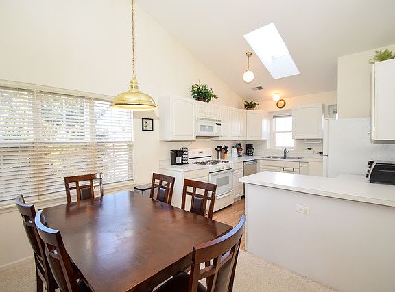4th image of 1679 Autumn Ave Unit D