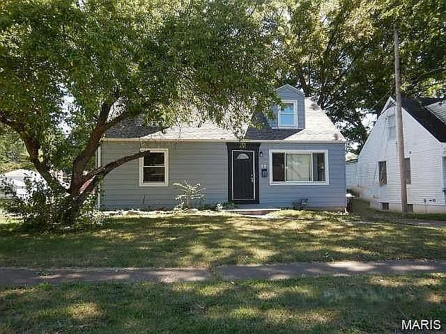1st image of 17 Godfrey Ln