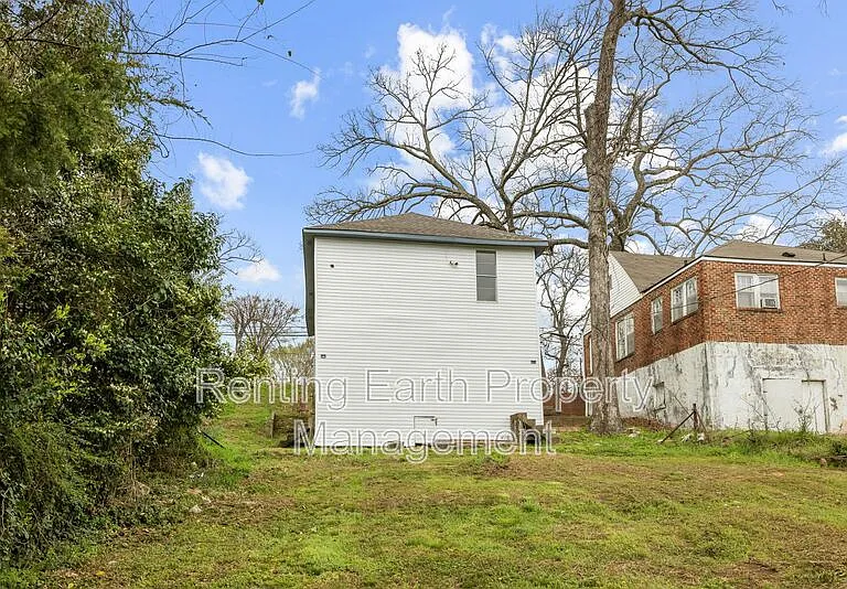 1563 Martin Ave — Photo 5