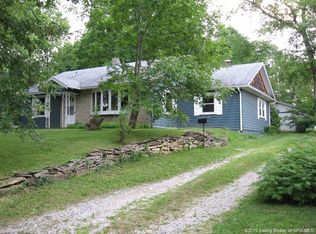 704 Highland Dr, Salem, IN 47167