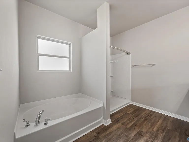 30000 Abbeywood Ln — Photo 22