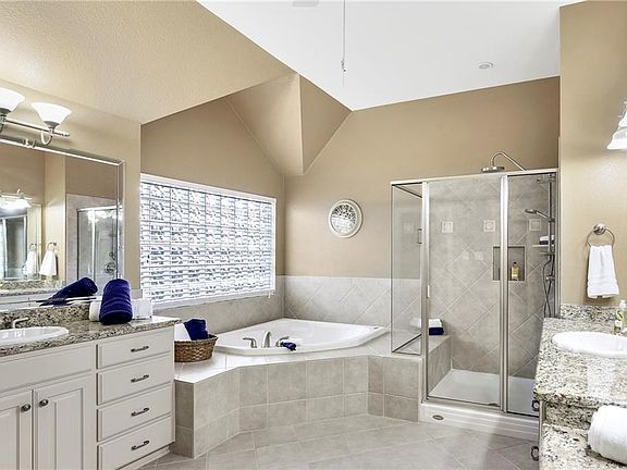 5th image of 3009 Greenwood Ct