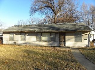 4737 Norton Cir, Kansas City, MO 64130