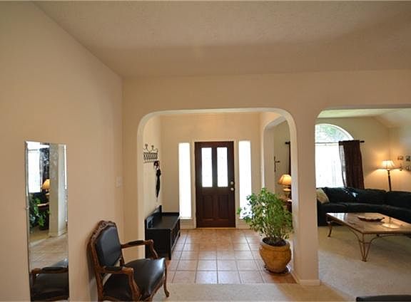 3rd image of 3906 Bellinger Way