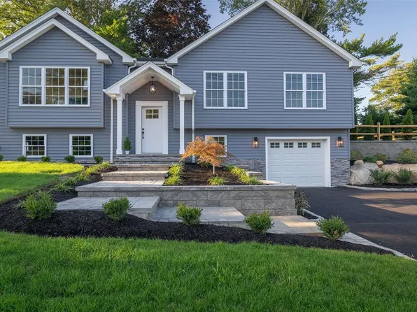 39 King Road, Rocky Point, NY 11778