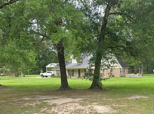 120 Bevan Cir, Sour Lake, TX 77659