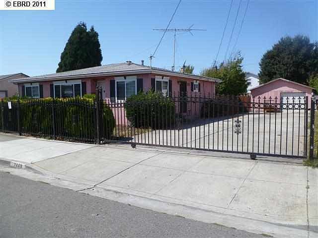 2nd image of 2449 21st St